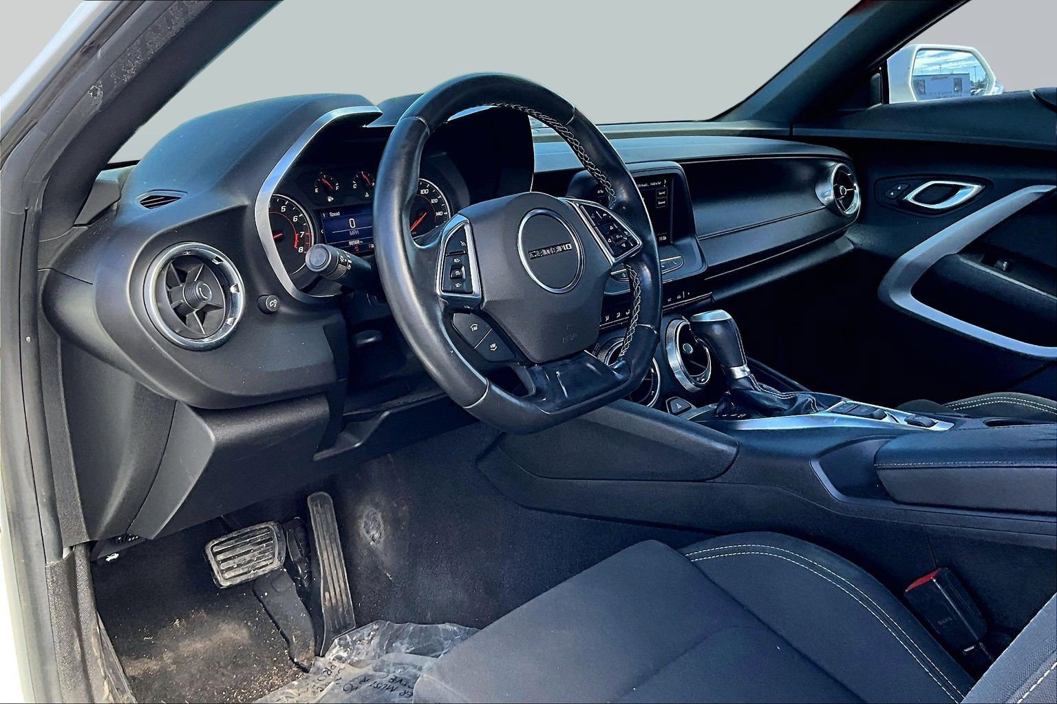 Used 2021 Chevrolet Camaro LT RWD image 12