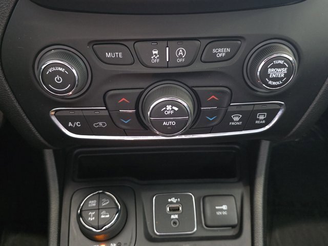 Used 2022 Jeep Cherokee Trailhawk w/ Sound & Nav Group image 23