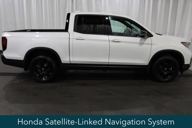 New 2026 Honda Ridgeline Black Edition image 2