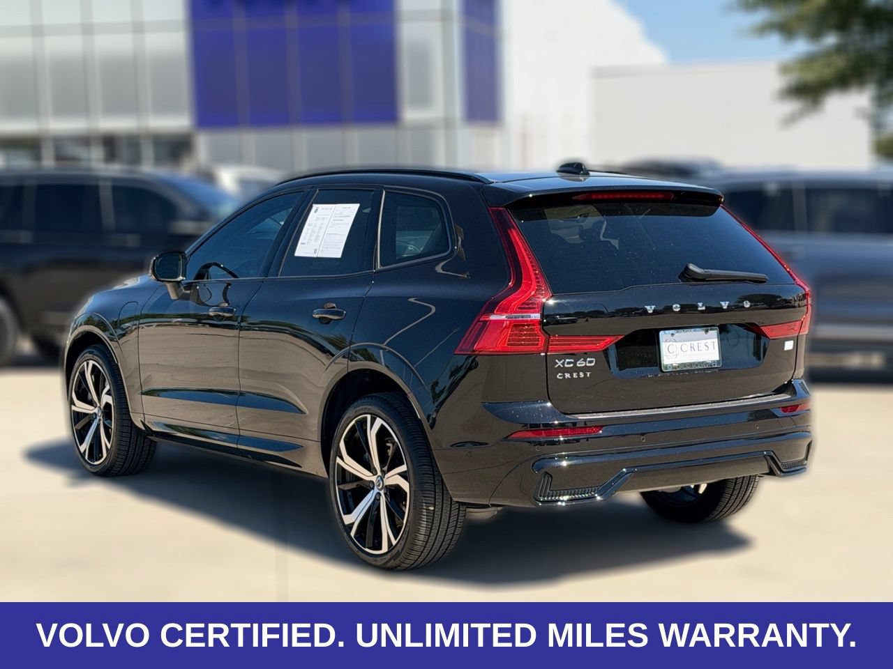 Certified 2024 Volvo XC60 T8 Ultimate w/ Protection Package Premier AWD/4WD image 8