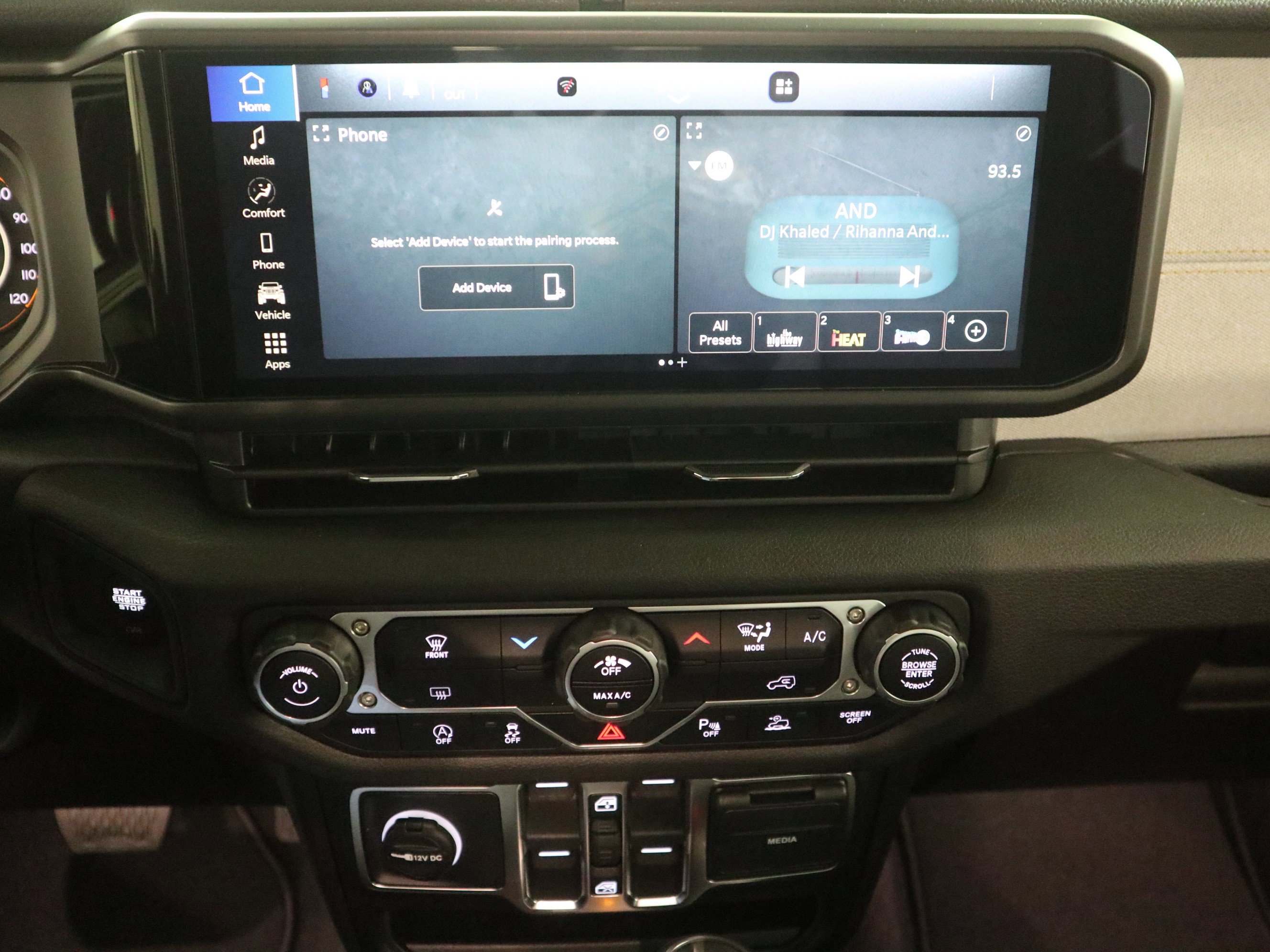 New 2026 Jeep Gladiator Sport AWD/4WD image 23