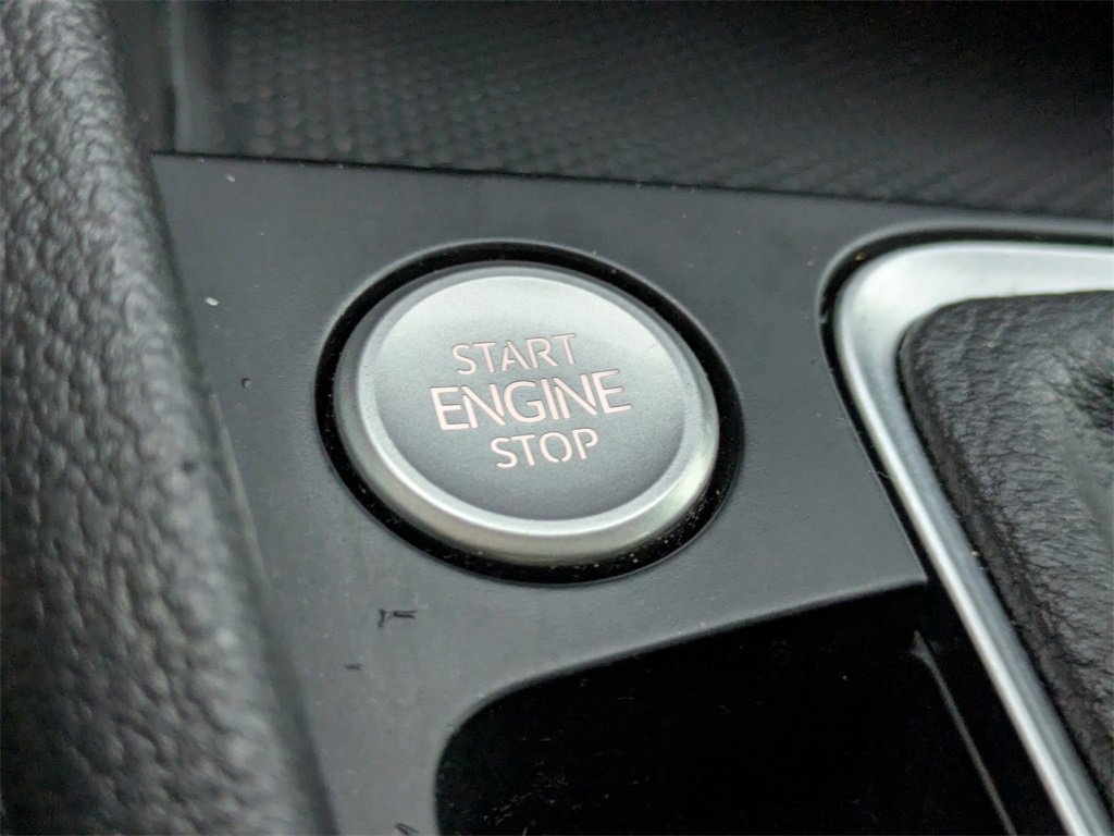 Certified 2024 Volkswagen Jetta SE image 27