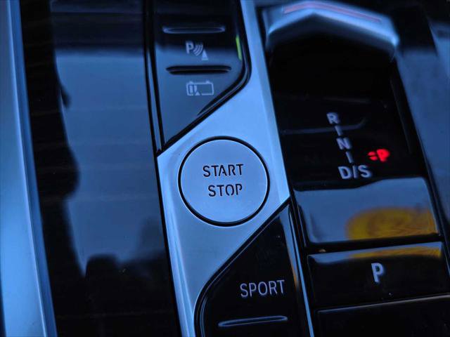 Used 2025 BMW X5 xDrive50e image 33