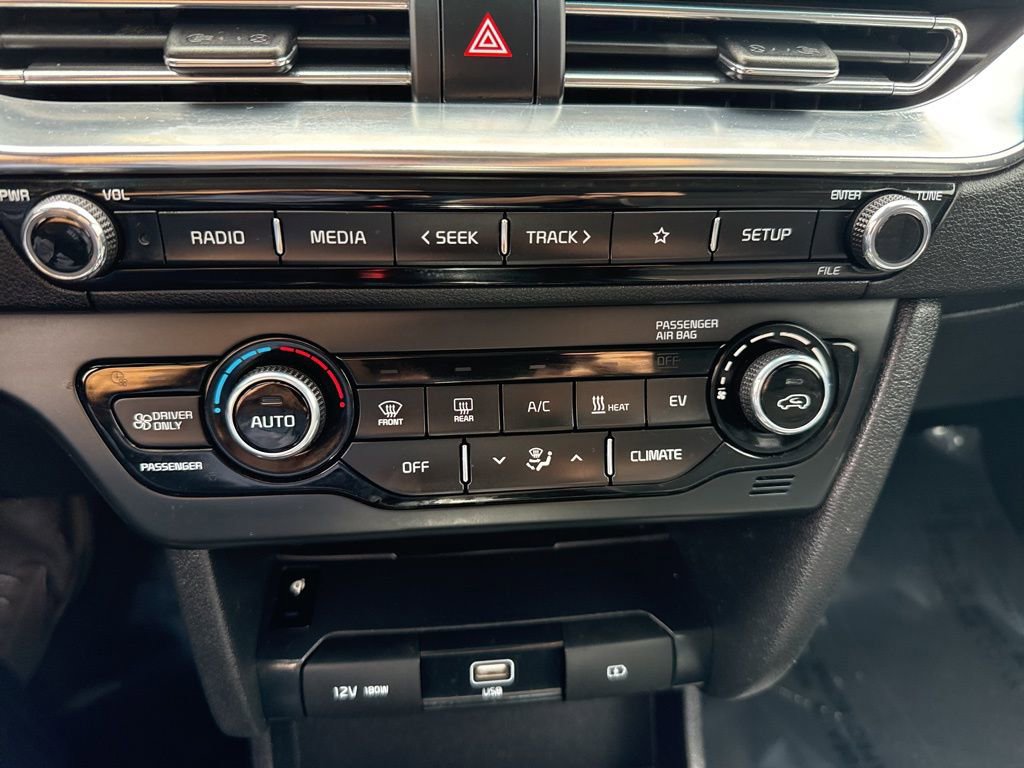Used 2022 Kia Niro EX image 26