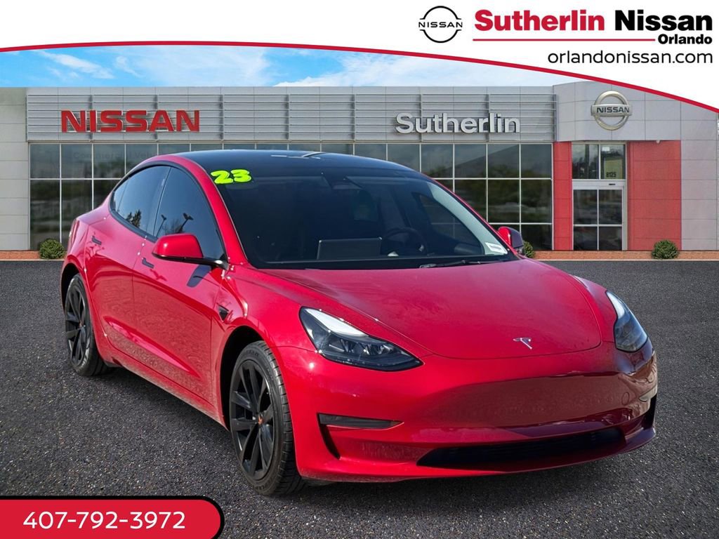 Used 2023 Tesla Model 3 Standard Range image 1