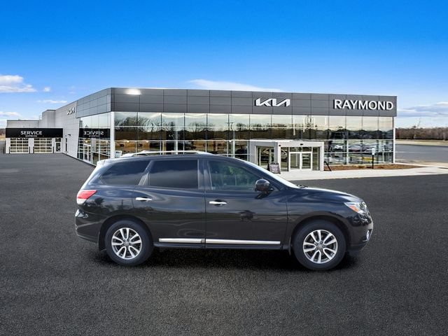 Used 2016 Nissan Pathfinder SL w/ SL Premium Package AWD/4WD image 2