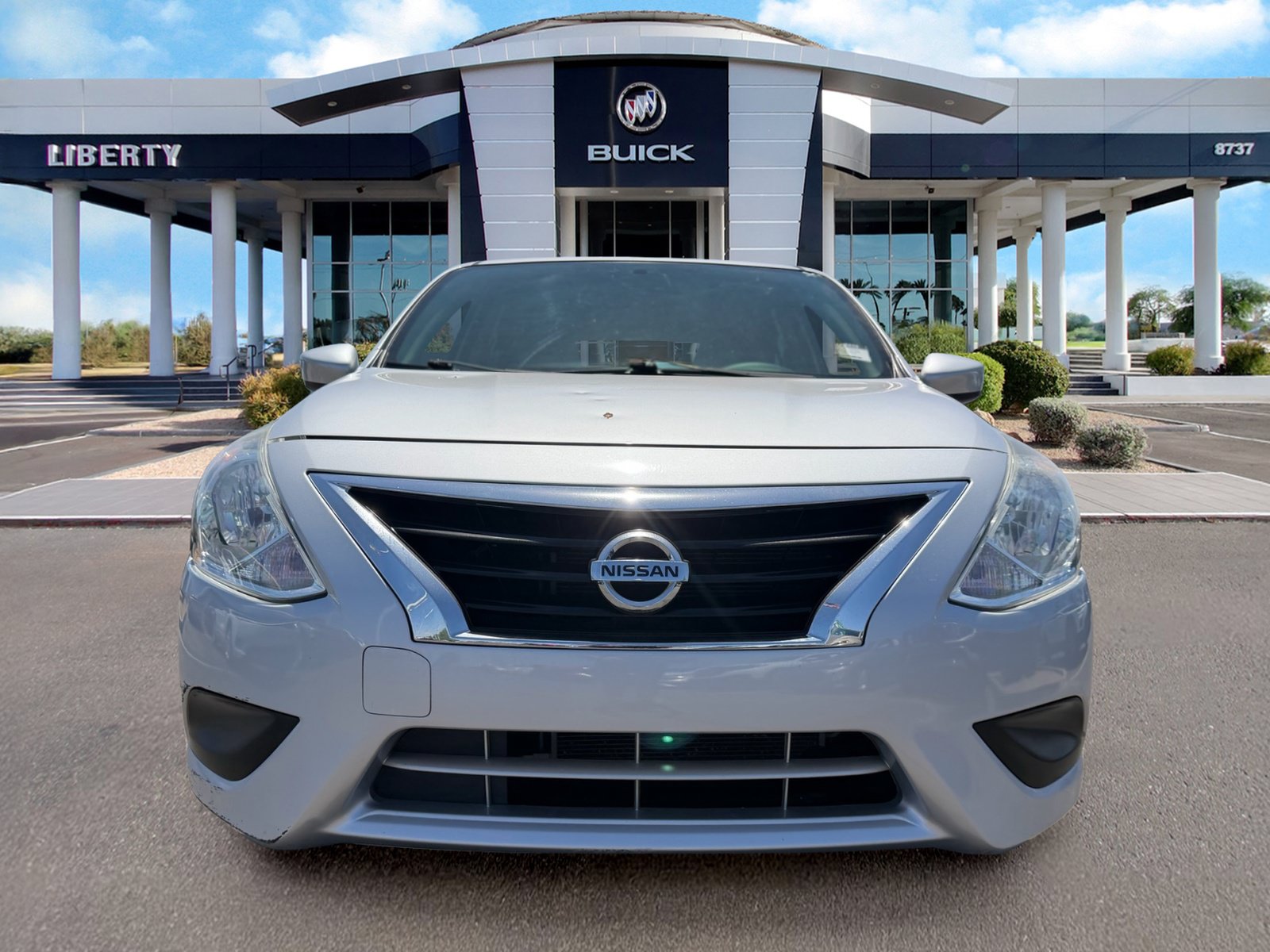 Used 2019 Nissan Versa SV FWD image 8