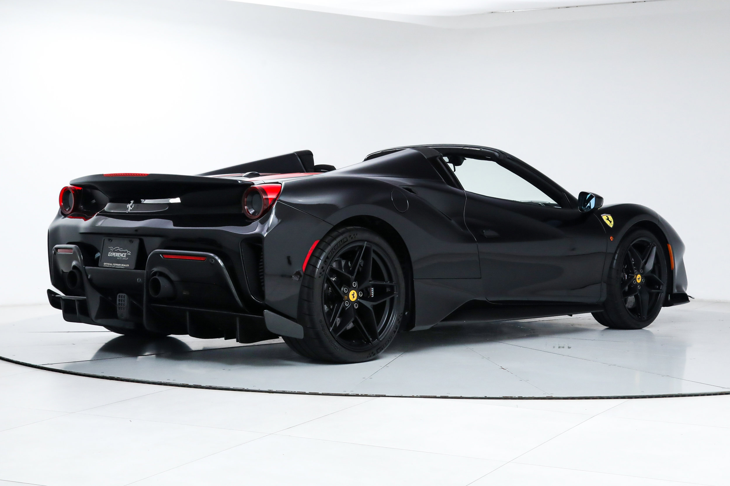 Certified 2020 Ferrari 488 Pista Spider RWD image 3