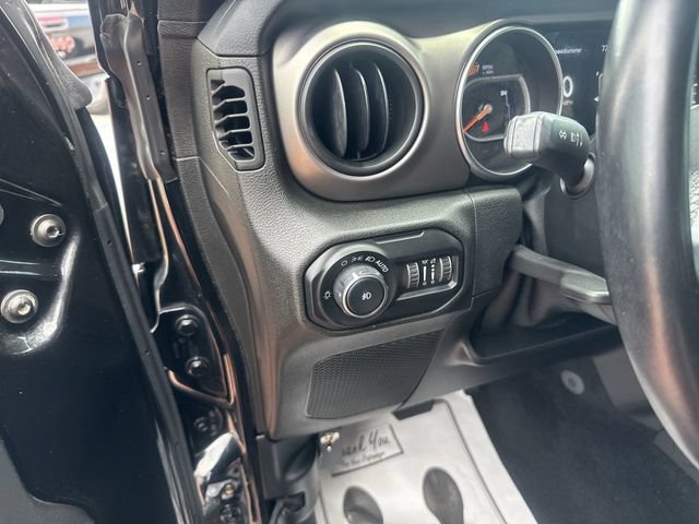 Used 2020 Jeep Wrangler Sport AWD/4WD image 12