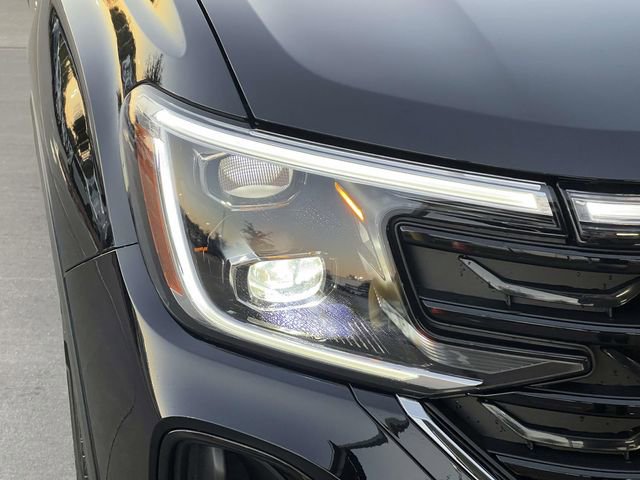 New 2026 Volkswagen Atlas Cross Sport SE image 7