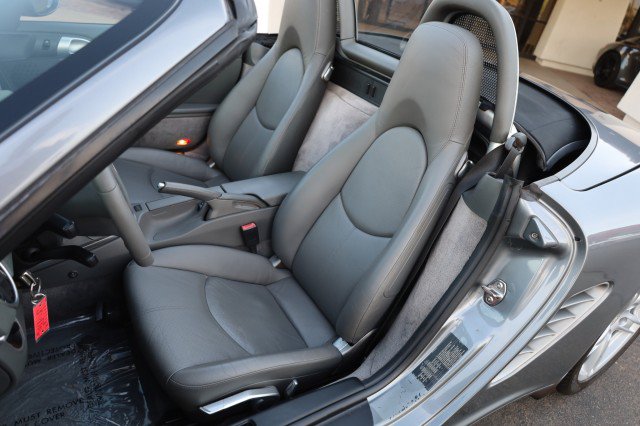 Used 2006 Porsche Boxster S RWD image 26