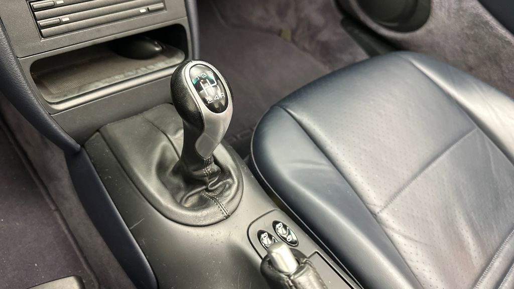 Used 2000 Porsche Boxster image 16