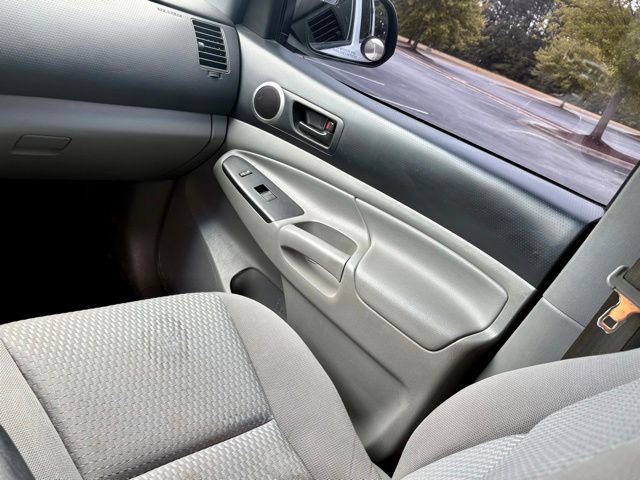 Used 2015 Toyota Tacoma PreRunner w/ SR5 Package RWD image 26