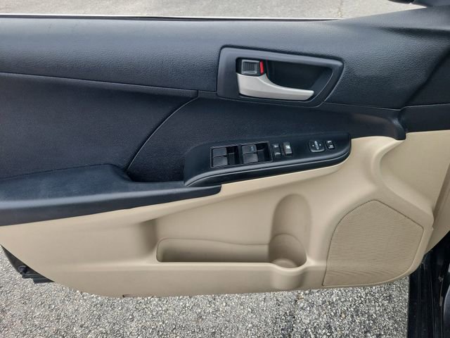 Used 2014 Toyota Camry L FWD image 21