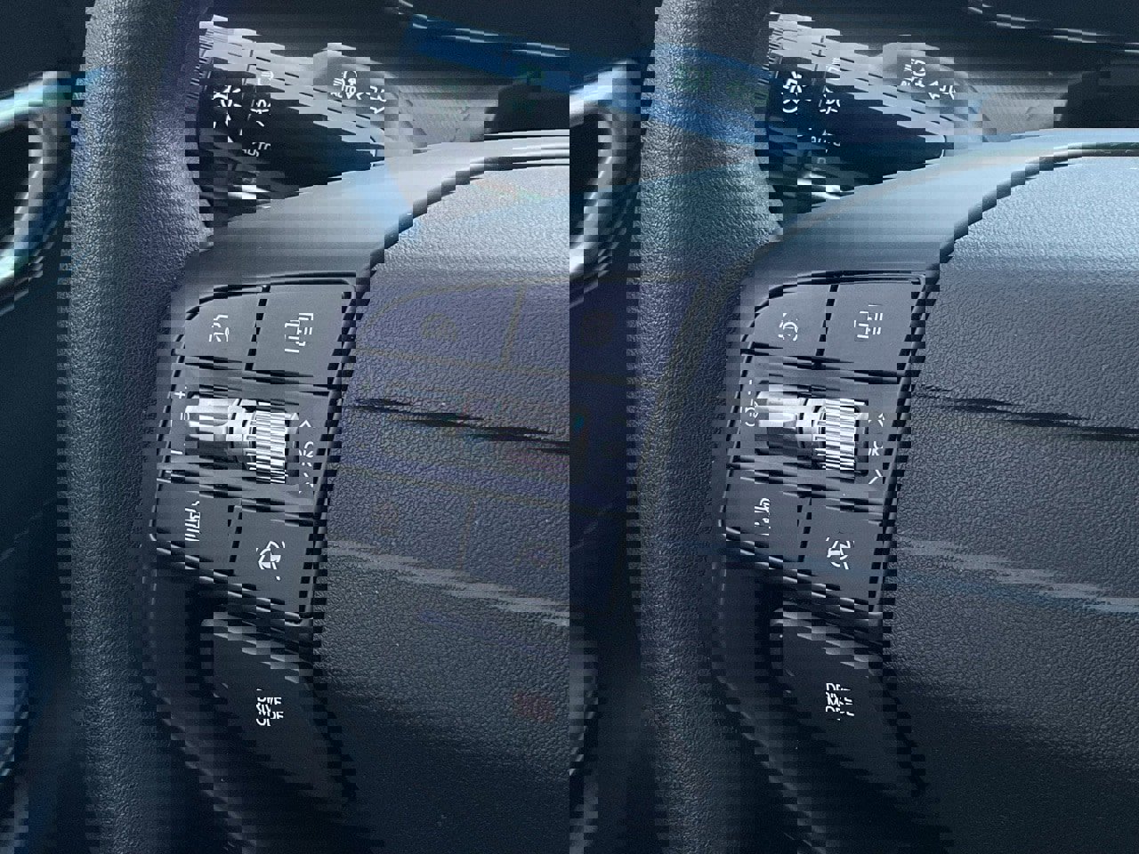 Used 2025 Kia K4 LXS image 22