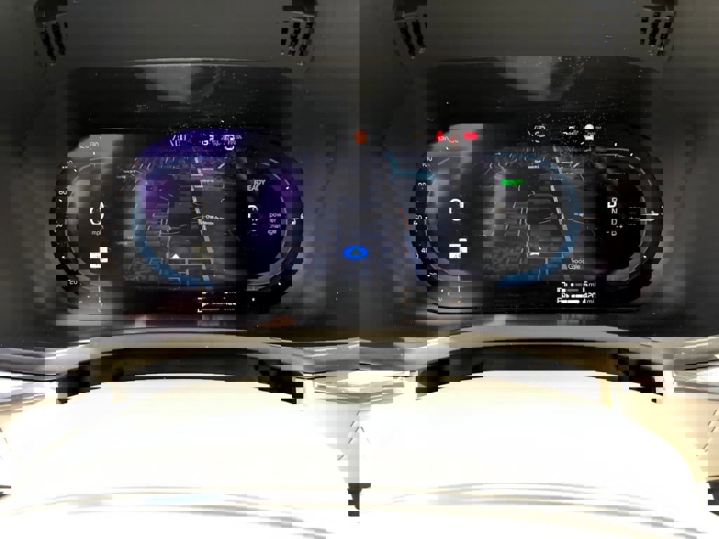 Used 2023 Volvo XC60 T8 Plus image 21