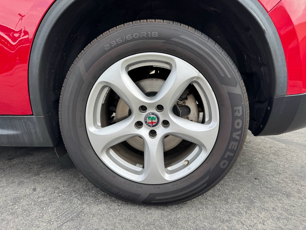 Used 2019 Alfa Romeo Stelvio RWD image 12