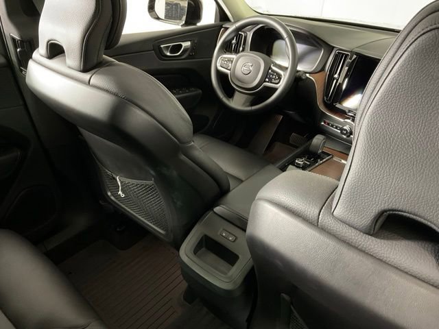 Certified 2023 Volvo XC60 B5 Plus w/ Climate Package image 29