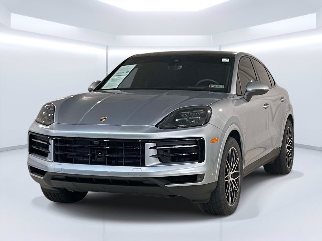 Certified 2025 Porsche Cayenne Coupe AWD/4WD image 1