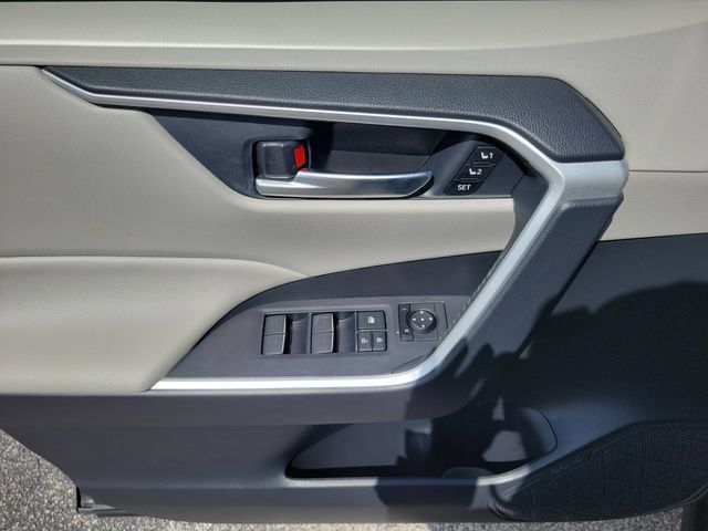 Used 2023 Toyota RAV4 XLE Premium AWD/4WD image 16