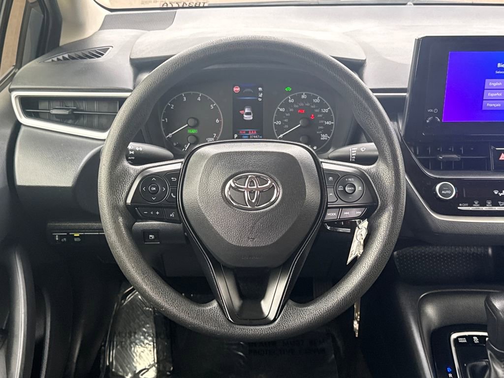 Used 2025 Toyota Corolla LE image 12