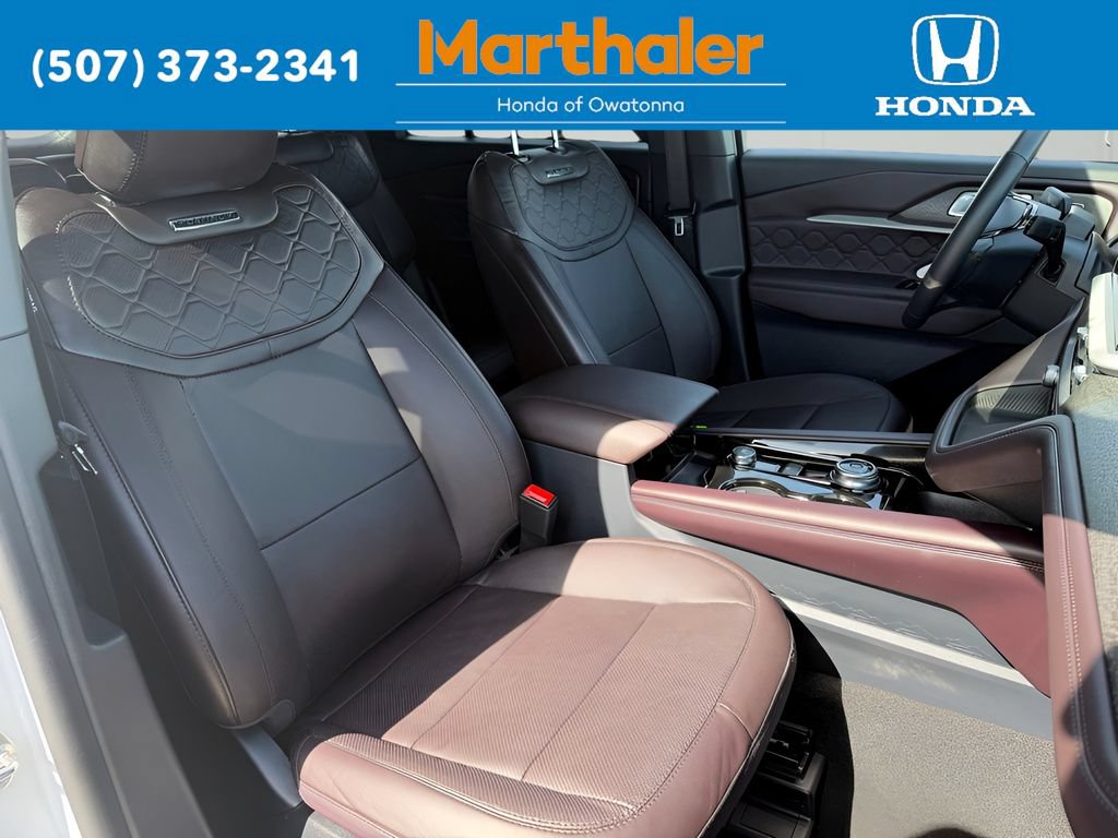 Used 2026 Ford Explorer Platinum w/ LUX Leather Package AWD/4WD image 13