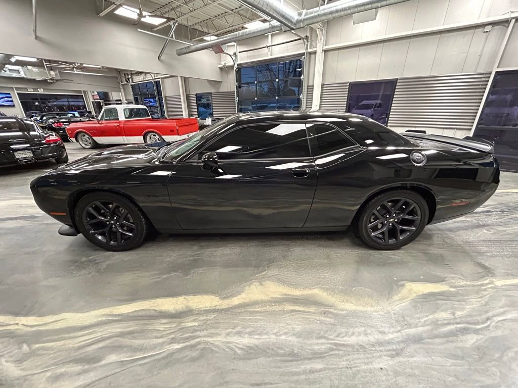 Used 2023 Dodge Challenger R/T w/ Blacktop Package image 34