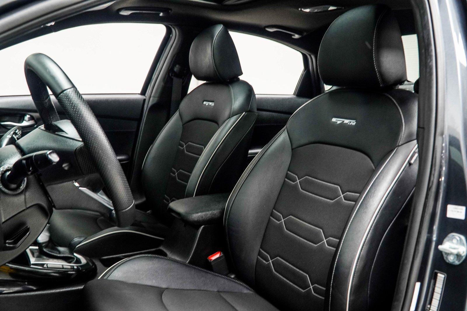 Used 2023 Kia Forte GT-Line w/ GT-Line Premium Package image 33