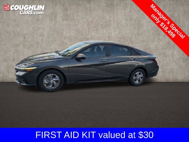 Certified 2024 Hyundai Elantra SE FWD image 4