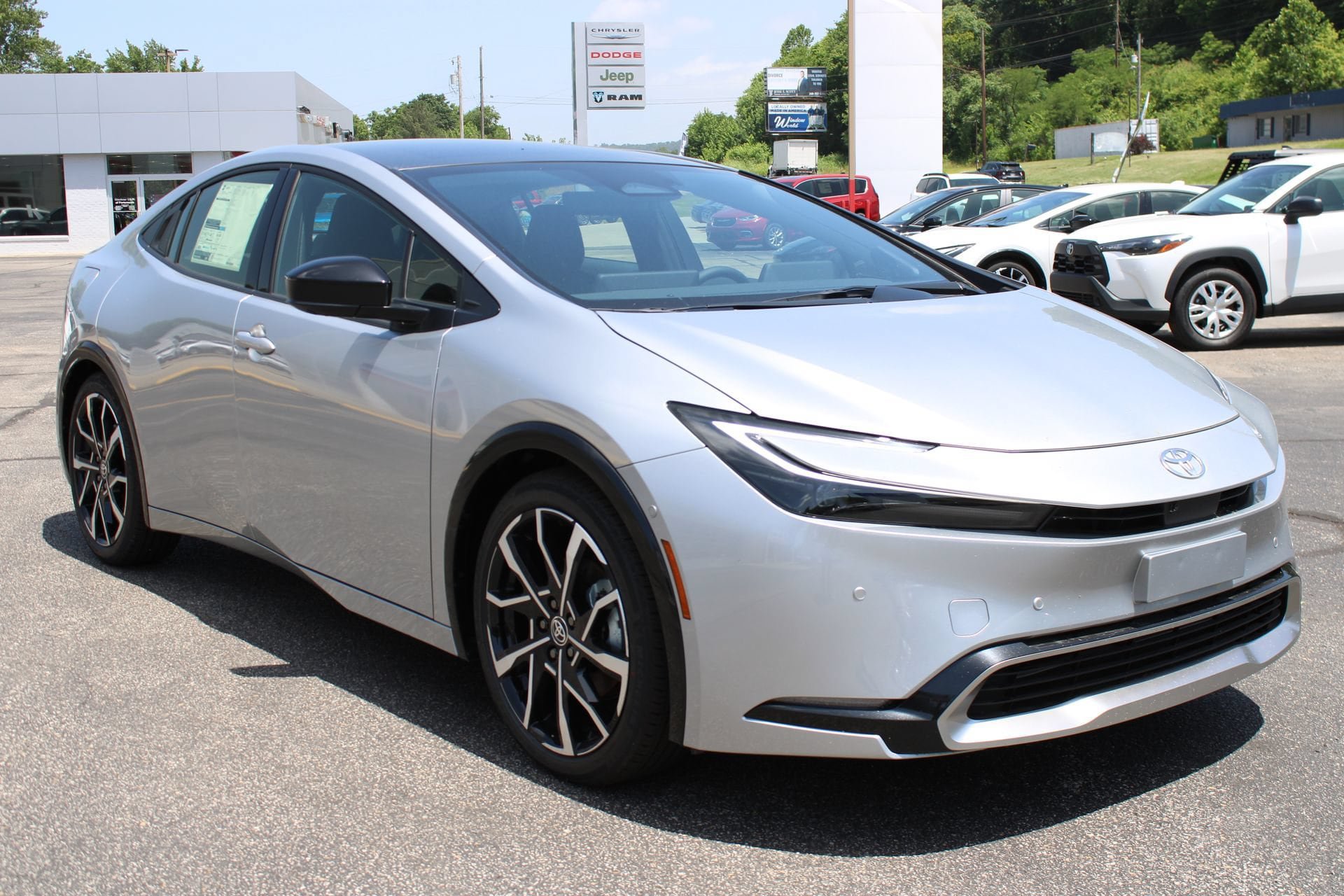 New 2026 Toyota Prius Plug-In Hybrid w/ Limited Premium Package FWD image 4