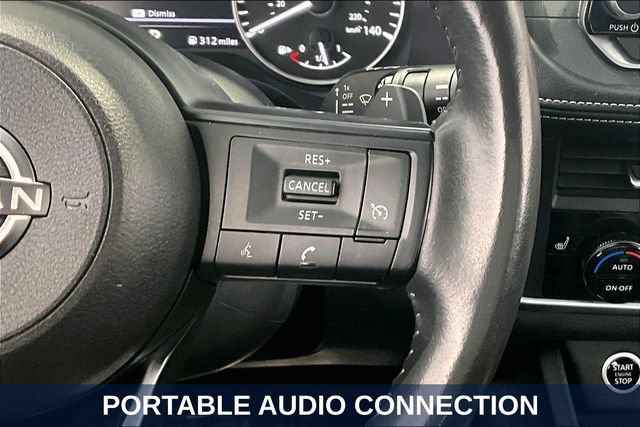 Used 2023 Nissan Rogue S AWD/4WD image 16