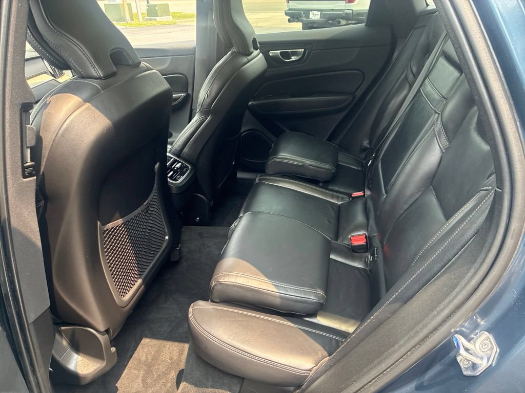 Used 2021 Volvo XC60 T5 Inscription AWD/4WD image 8