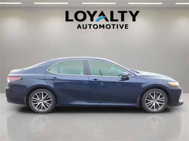 Used 2022 Toyota Camry XLE image 6