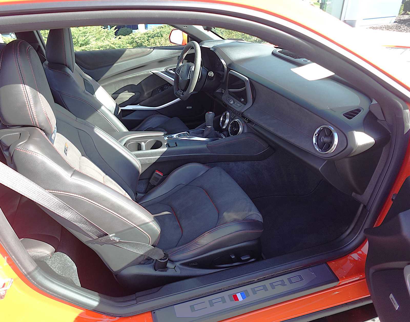 Used 2019 Chevrolet Camaro ZL1 image 33