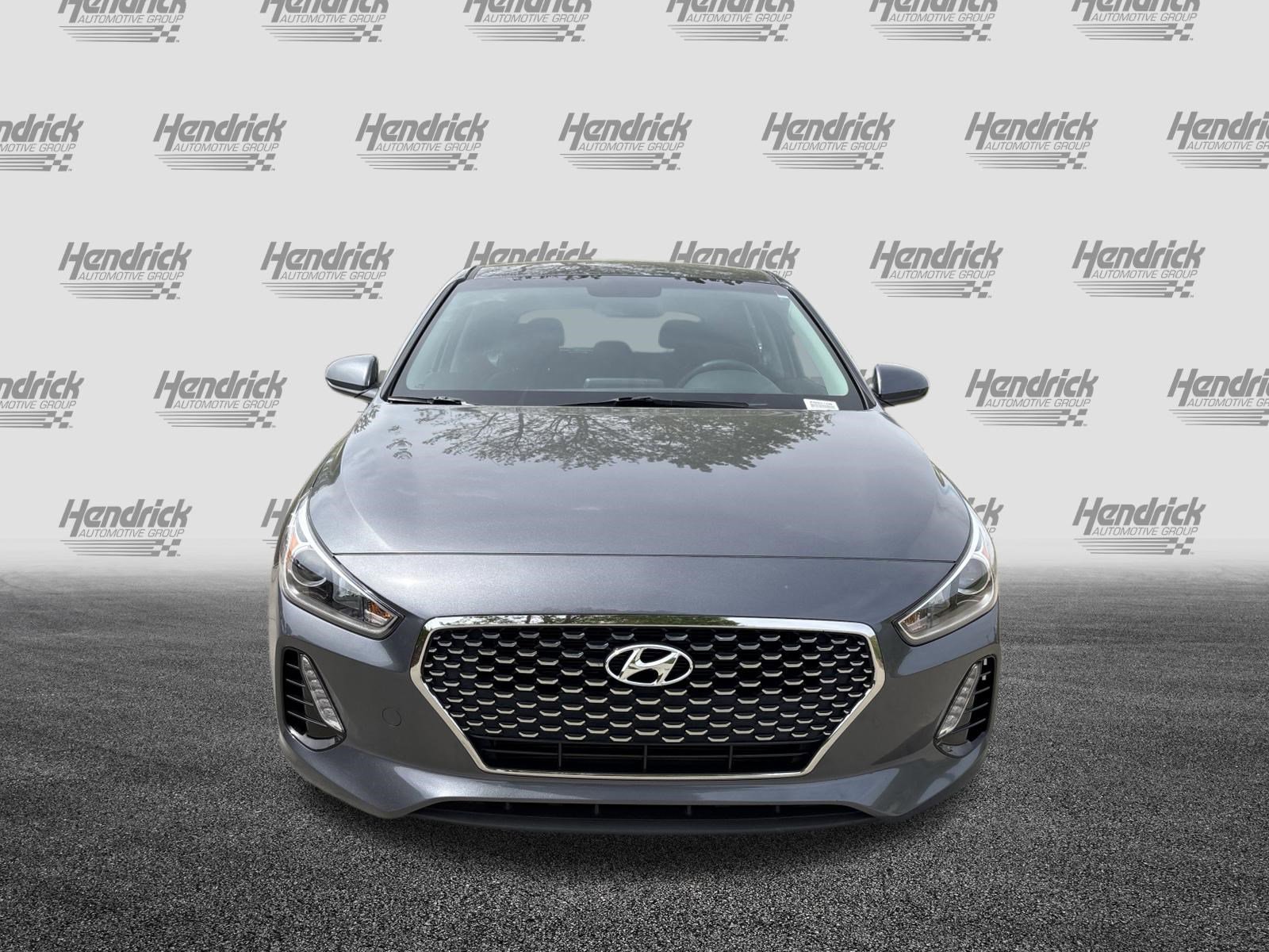 Used 2019 Hyundai Elantra GT image 3