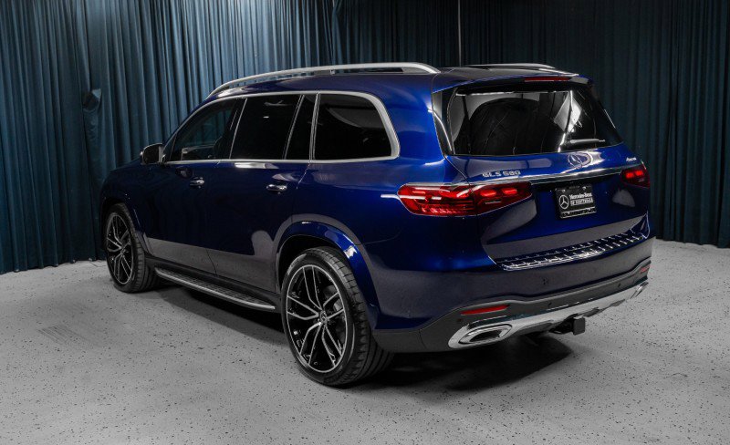 New 2026 Mercedes-Benz GLS 580 4MATIC image 10