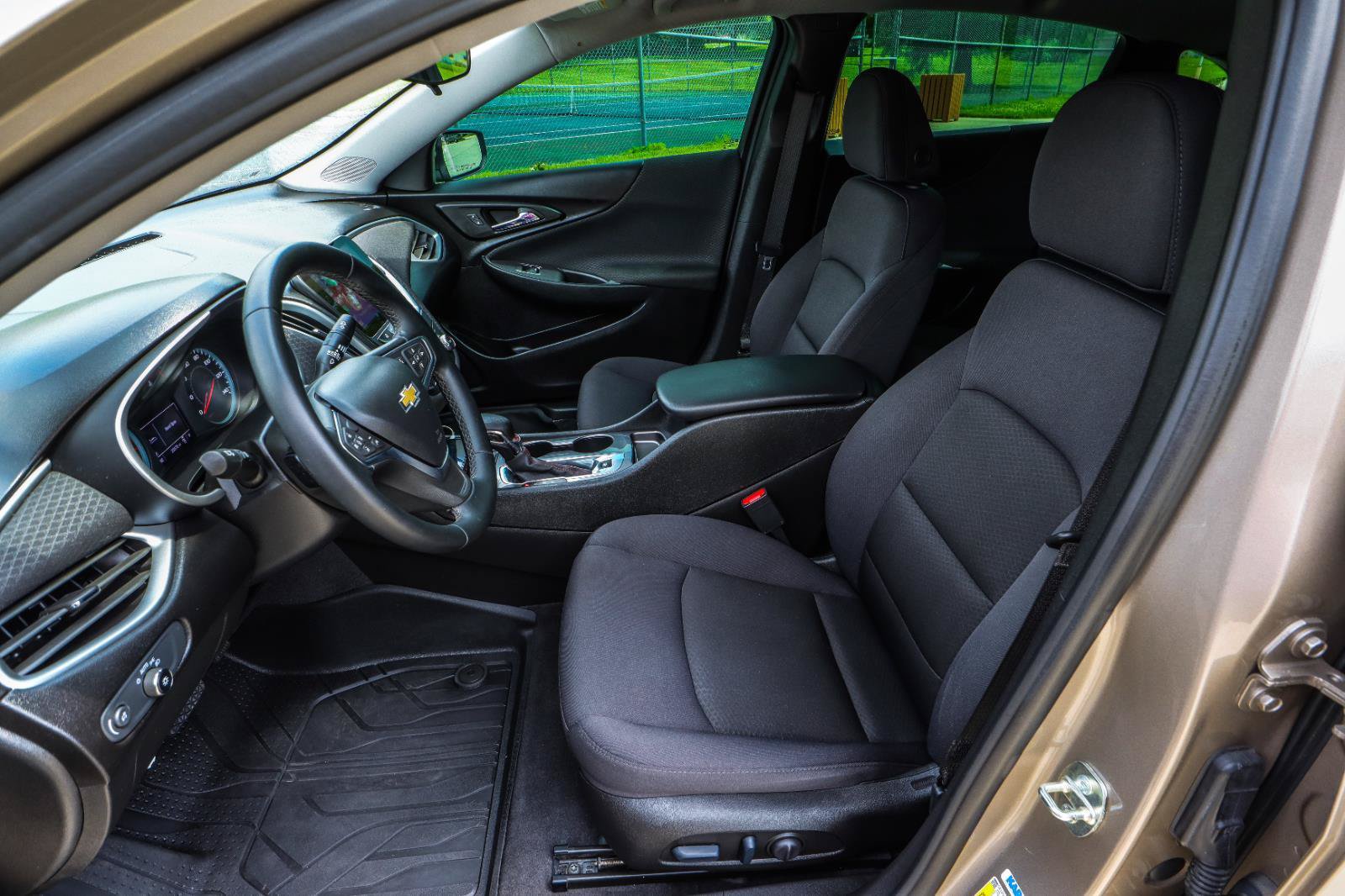 Used 2023 Chevrolet Malibu RS w/ LPO, Floor Liner Package FWD image 34