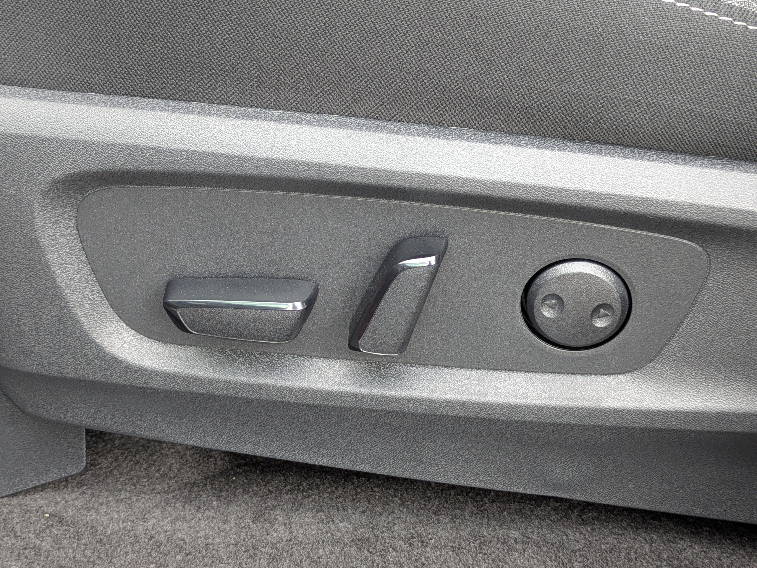 New 2026 Nissan Pathfinder SV FWD image 22