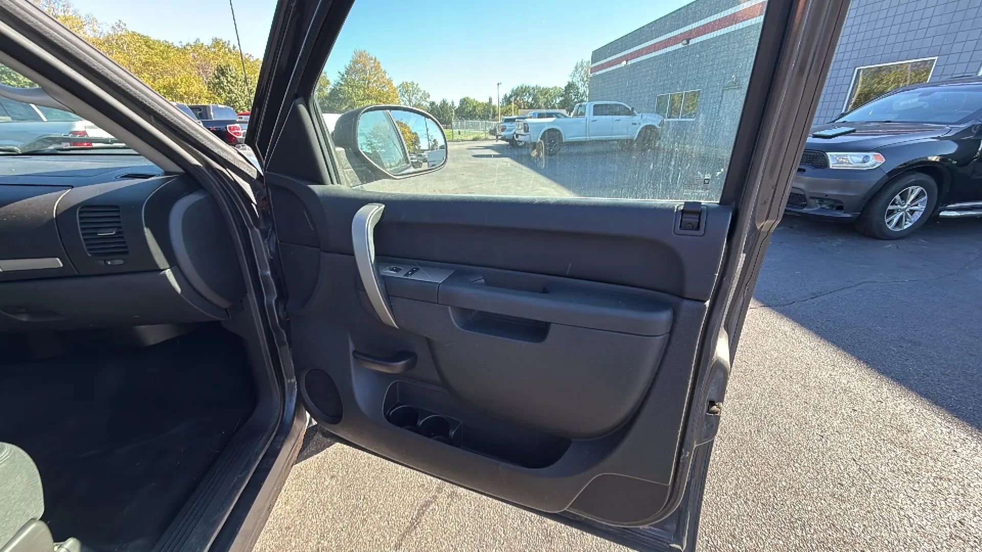 Used 2011 GMC Sierra 1500 SLE AWD/4WD image 16