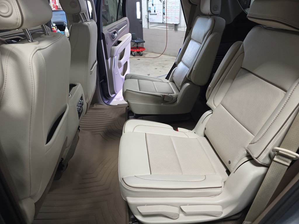 Used 2022 GMC Yukon Denali image 15