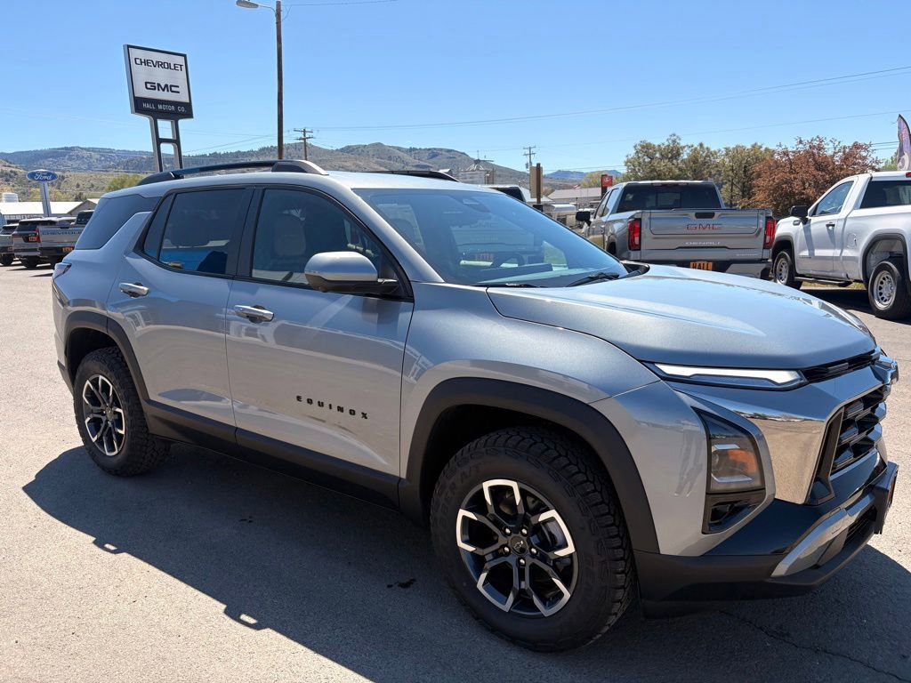 New 2026 Chevrolet Equinox ACTIV AWD/4WD image 3