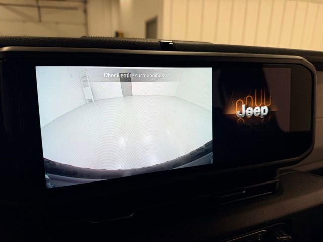 Used 2025 Jeep Wrangler Unlimited Sport AWD/4WD image 14