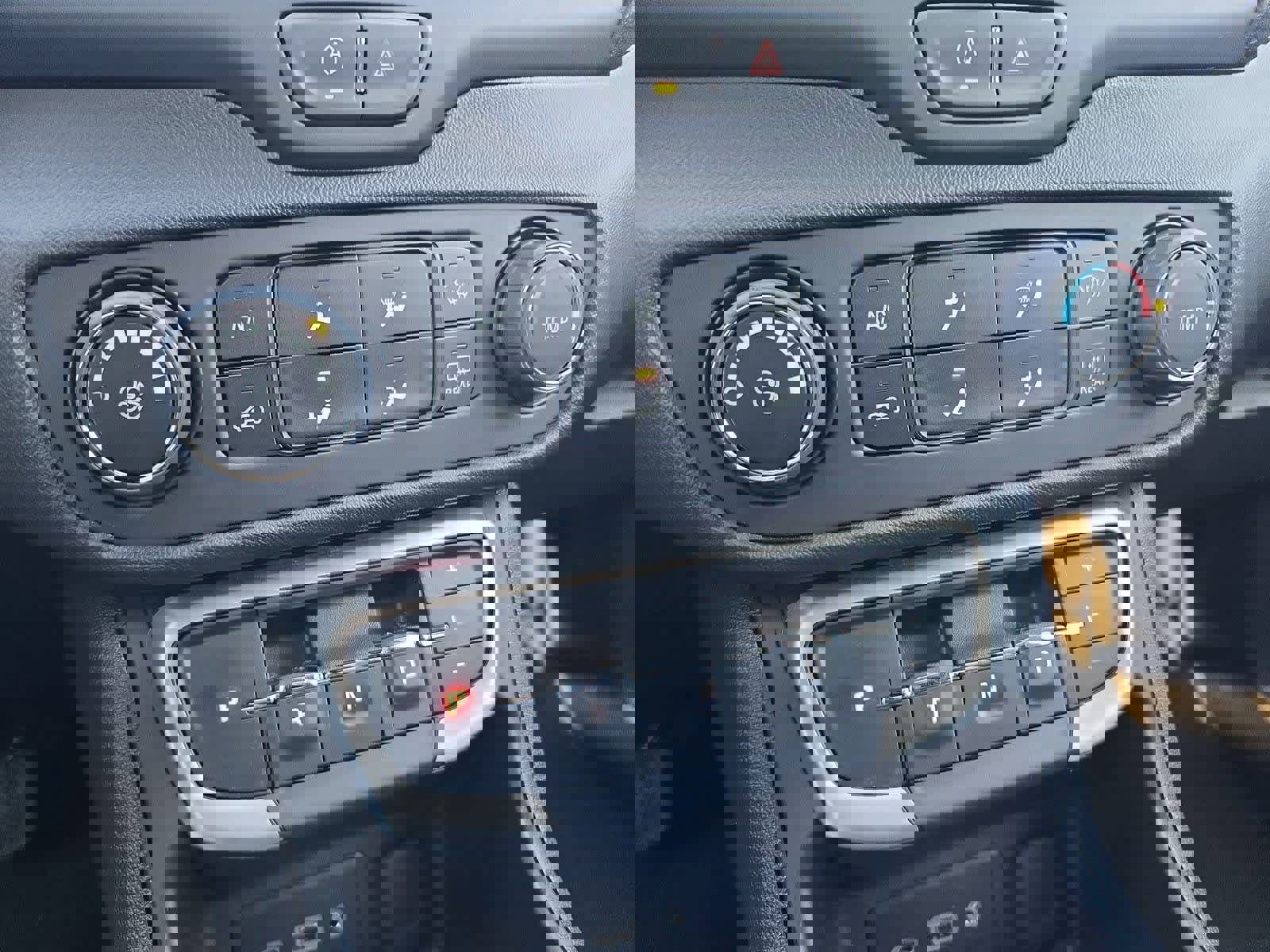 Used 2024 GMC Terrain SLE image 29