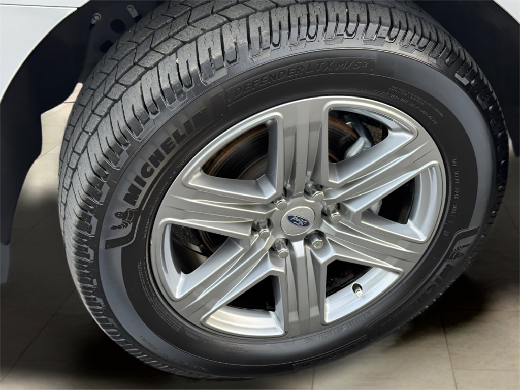 Used 2020 Ford Expedition XLT image 19