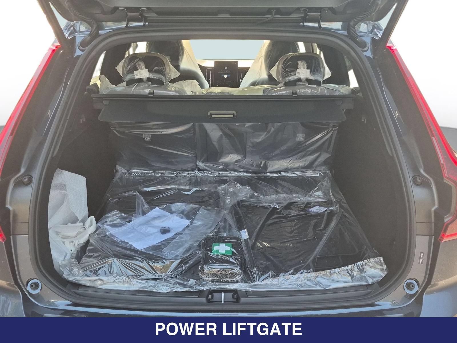 New 2027 Volvo XC60 B5 Core AWD/4WD image 7