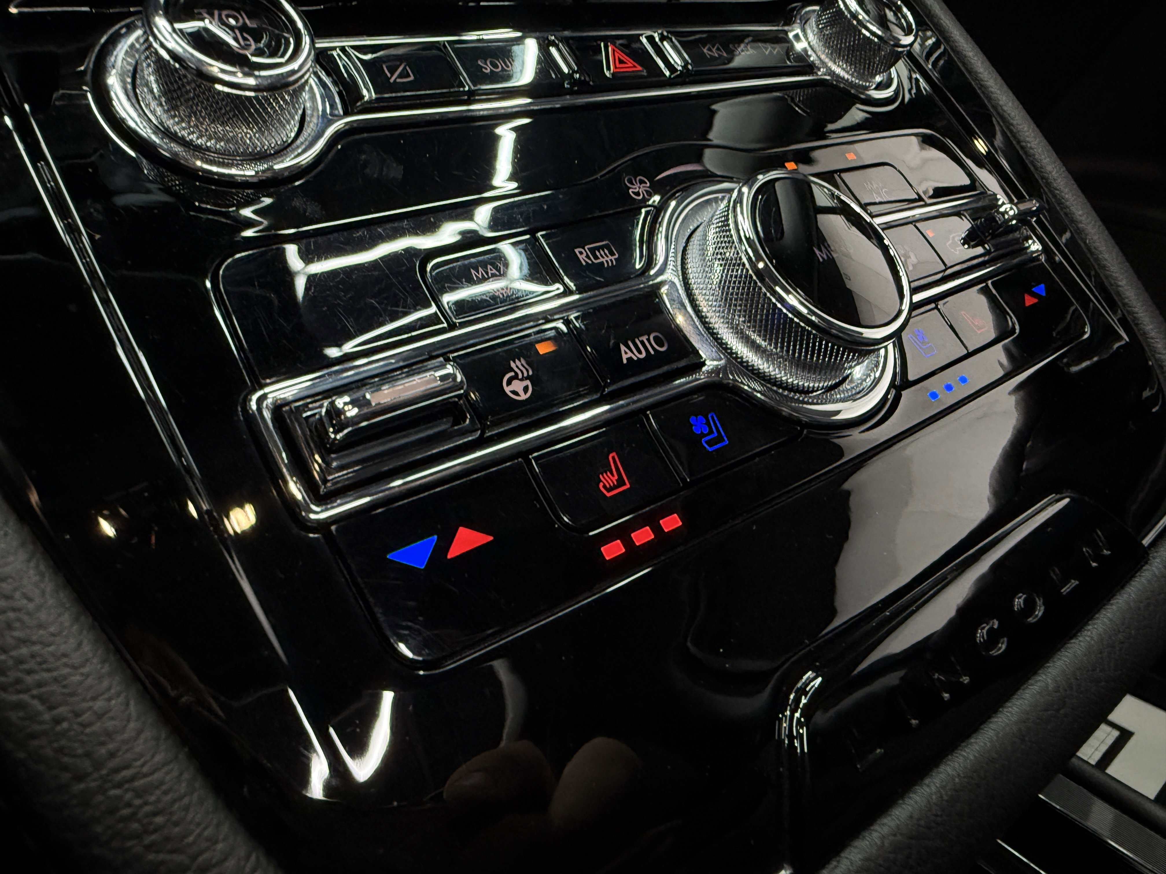 Used 2021 Lincoln Corsair Reserve w/ Elements Package image 23