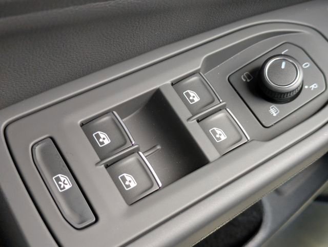 New 2026 Volkswagen Golf 2.0T image 27