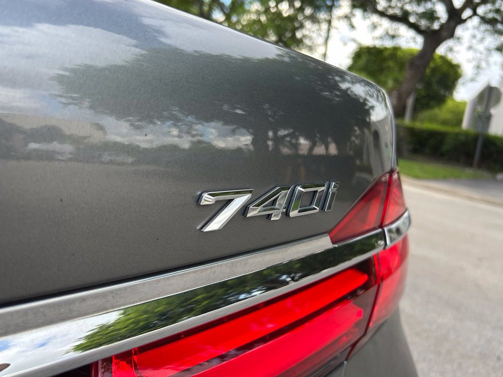 Used 2016 BMW 740i RWD image 34