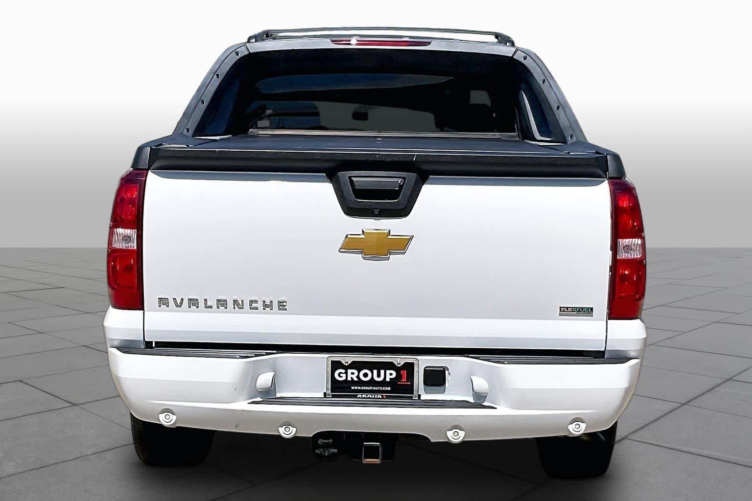 Used 2012 Chevrolet Avalanche LTZ RWD image 4