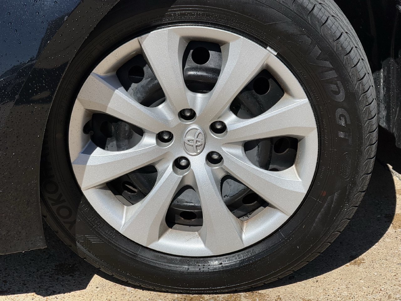 Used 2025 Toyota Corolla LE FWD image 9
